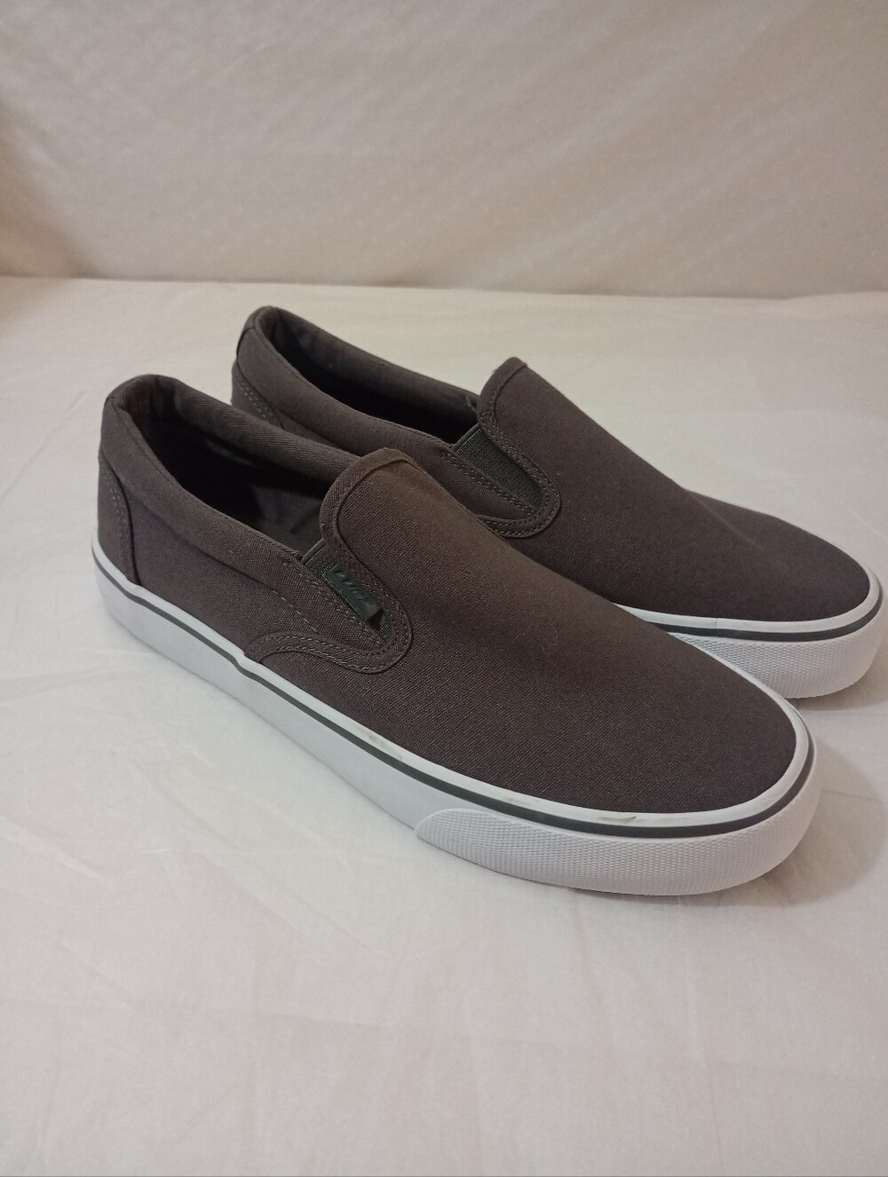 Lugz Men's Sammy Canvas Slip on Sneaker